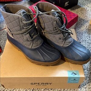 Sperry Quilted Gray and Navy Boots